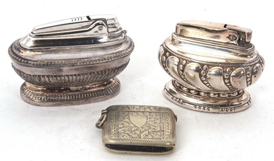 Lot 147 - Two vintage "Ronsons" table lighters together...