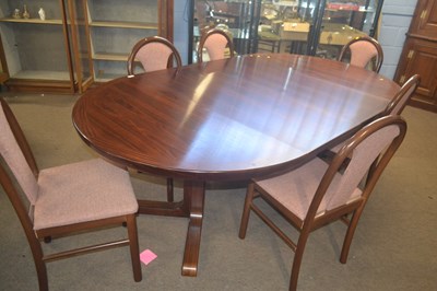 Lot 350 - A late 1970's rosewood veneered extending...