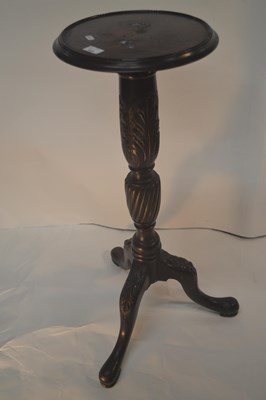 Lot 453 - An Edwardian mahogany plant stand with oval...