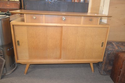 Lot 475 - A vintage mid Century Avalon oak veneered...