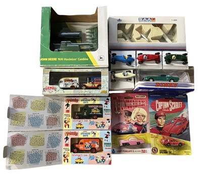 Lot 185 - A mixed lot of various boxed die-cast vehicles,...