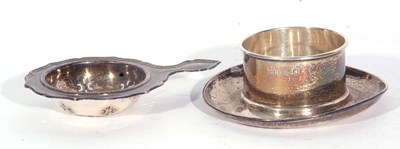 Lot 165 - Mixed Lot: hallmarked silver tea strainer,...