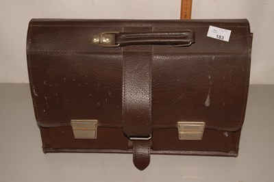 Lot 183 - Vintage Dr's style bag