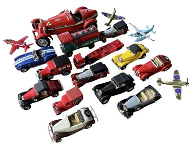 Lot 224 - A mixed lot of various die-cast cars, to...