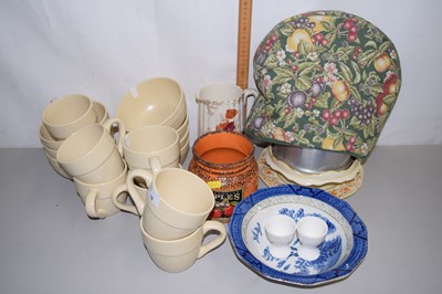 Lot 18 - Mixed Lot: Various kitchen wares