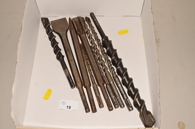 Lot 19 - Box of various large drill bits etc