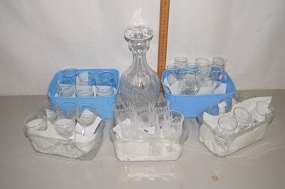 Lot 20 - A collection of various 20th Century small...