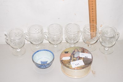 Lot 44 - Custard cups and a Pratt ware pot