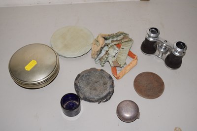 Lot 77 - Mixed Lot: Opera glasses and other items