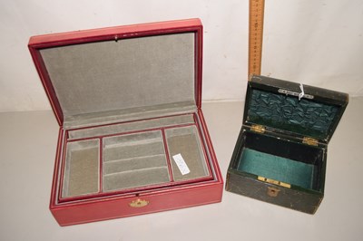 Lot 117 - Two leather covered jewellery boxes