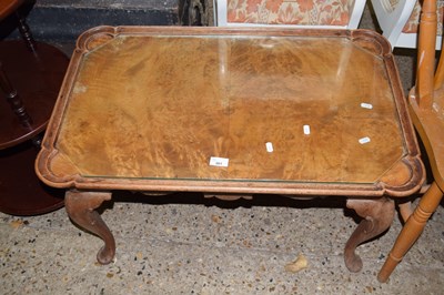Lot 301 - A cabriole leg walnut veneered coffee table