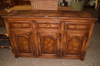 Lot 309 - A modern Georgian style sideboard or dresser...