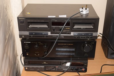 Lot 742 - Hi-fi components including a Technics double...