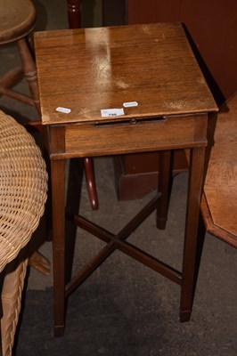 Lot 798 - Jardiniere stand/coffee table