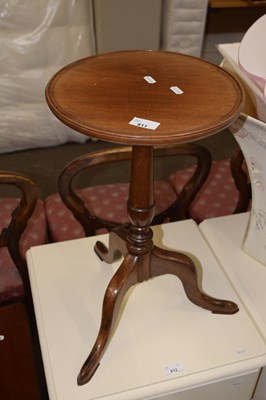 Lot 811 - Wine table