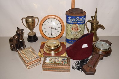 Lot 525 - Mixed lot to include trophies, small Chinese...