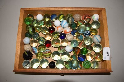 Lot 528 - Tray of mixed vintage glass marbles