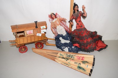 Lot 541 - A wooden model of a caravan together with a...