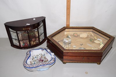 Lot 563 - A pair of wooden diarama's depicting a shop...