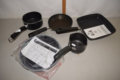 Lot 577 - Mixed Lot: Various kitchen wares including...