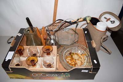 Lot 613 - Mixed Lot: Various house clearance to include...