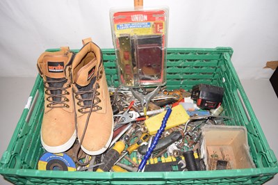 Lot 626 - Crate of various tools together with a pair of...