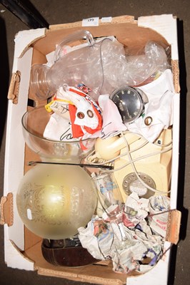 Lot 647 - Mixed Lot: House clearance to include vintage...