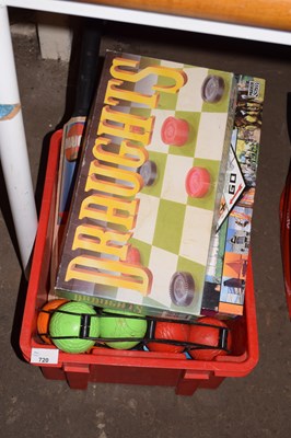 Lot 720 - Mixed Lot: Various modern board games, outdoor...