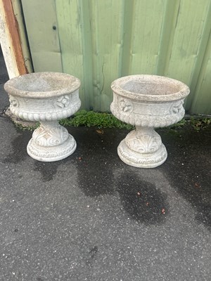 Lot 399 - 2 composite planters