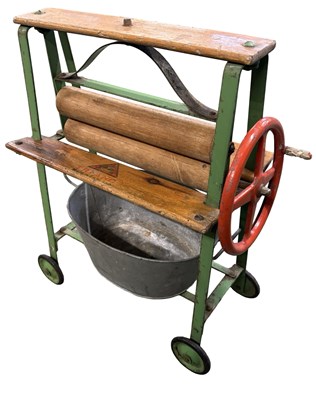 Lot 418 - A vintage Triang wash set, comprising mangle...