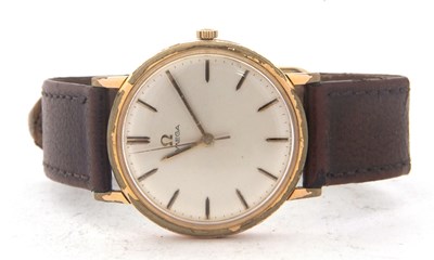 Lot 313 - A vintage Omega gents watch, manually crown...