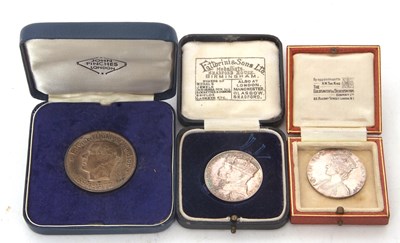 Lot 164 - Mixed Lot: A silver jubilee with Windsor...