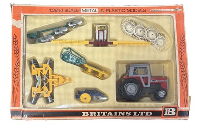 Lot 236 - A boxed Britains 1:32 scale Farm set.