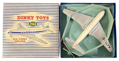 Lot 139 - A boxed Dinky 702 D H Comet Airliner