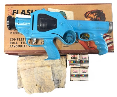 Lot 286 - A boxed 1965 Flashy Flickers Magic Picture Gun,...