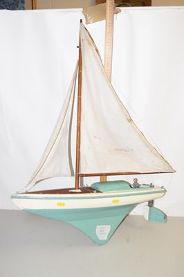 Lot 2 - Vintage wooden Pond Yacht