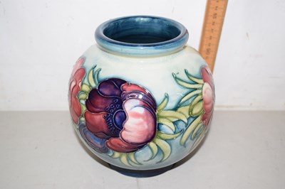 Lot 73 - Moorcroft spherical anemone pattern vase 16 cm...