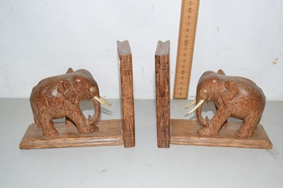 Lot 83 - Pr small carved oak Elephant Bookends