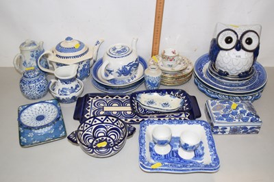 Lot 155 - Various blue and white table wares, potter...