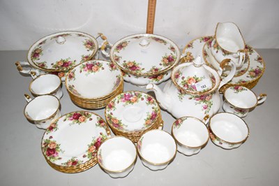 Lot 163 - Qty Royal Albert Old Country Rose tablewares