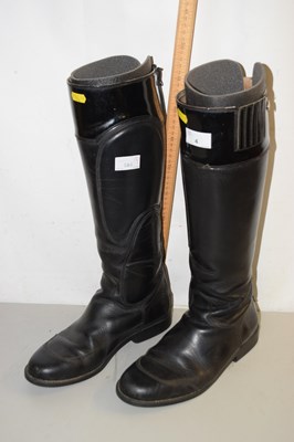 Lot 4 - Pair of Old Mill riding boots size 44