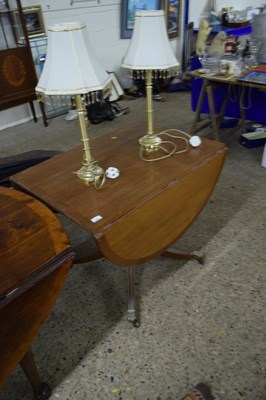 Lot 267 - Reproduction mahogany finish drop leaf table