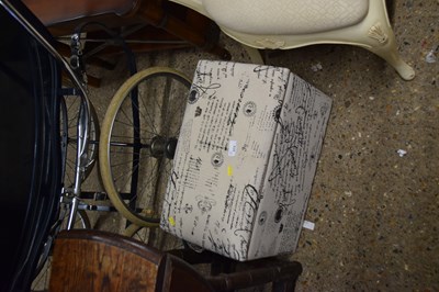 Lot 273 - Small padded storage box