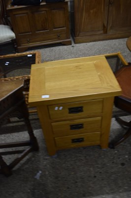 Lot 293 - Modern oak bedside cabinet