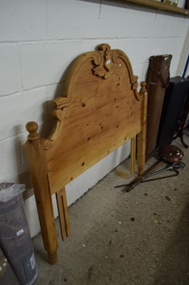 Lot 344 - Modern Ziggler floor rug 70 x 250cm