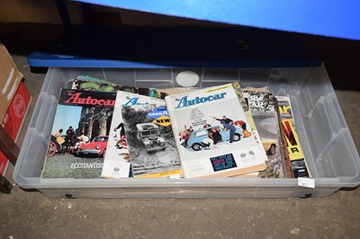 Lot 577 - Box of auto car magazines