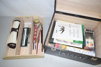 Lot 641 - Wine box containing various artists supplies