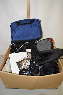 Lot 643 - Box various photography supplies, accessories,...