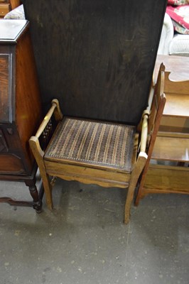 Lot 808 - Piano stool