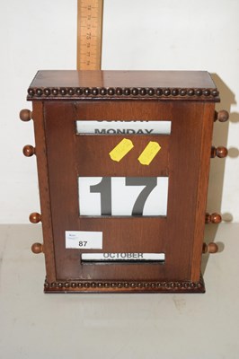 Lot 87 - Vintage hardwood cased perpetual calendar